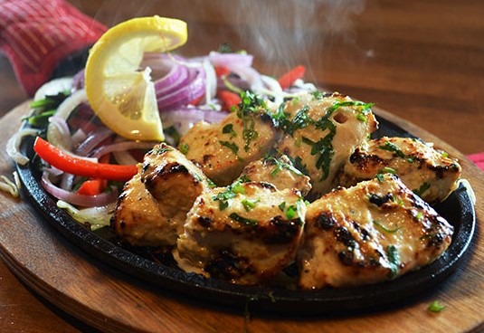 Boneless chicken breast marinated with saffron, cardamom and sour cream grilled in the tandoar
